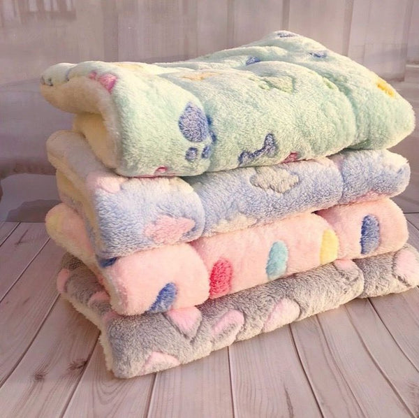 Keep Your Pets Cozy and Comfortable with Nestify's Soft Pet Dog &amp; Cat Flannel Thick Blanket